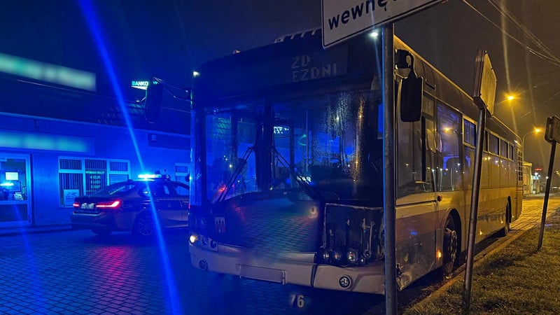 Bydgoszcz: Dwa autobusy MZK zderzyły się w centrum miasta
