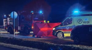 Tragiczny wypadek pod Poznaniem. Kierowca autobusu zginął po najechaniu na ciężarówkę