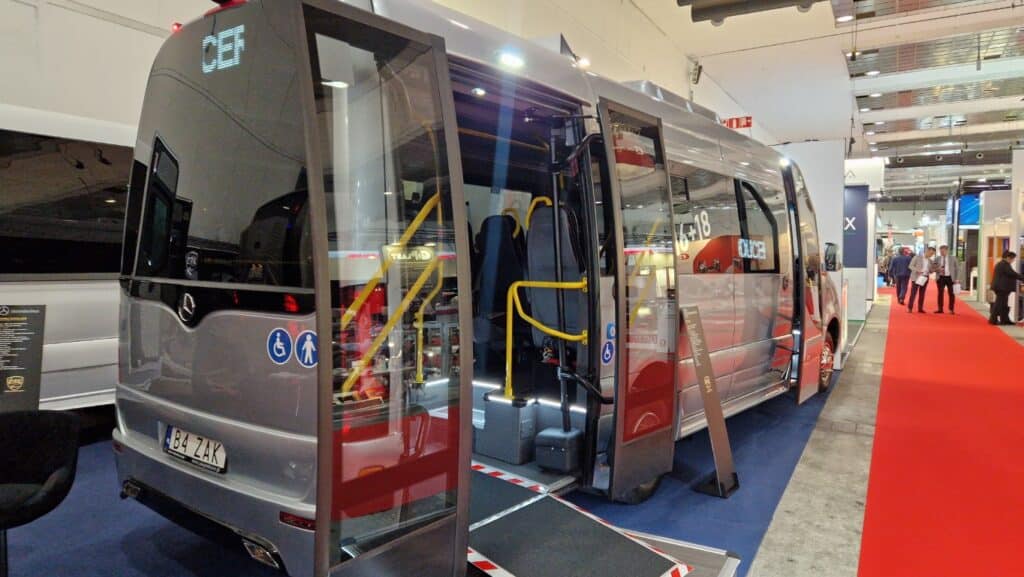 Busworld 2025: Żak Producer prezentuje nowe minibusy. Dla turystyki, miast i szkół