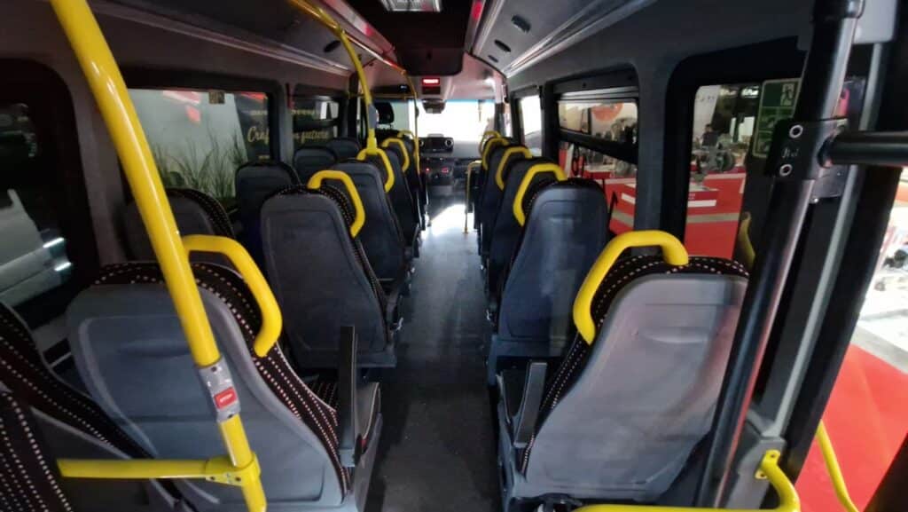 Busworld 2025: Żak Producer prezentuje nowe minibusy. Dla turystyki, miast i szkół