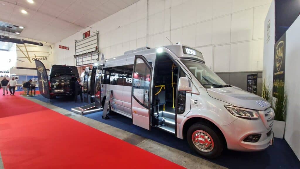 Busworld 2025: Żak Producer prezentuje nowe minibusy. Dla turystyki, miast i szkół