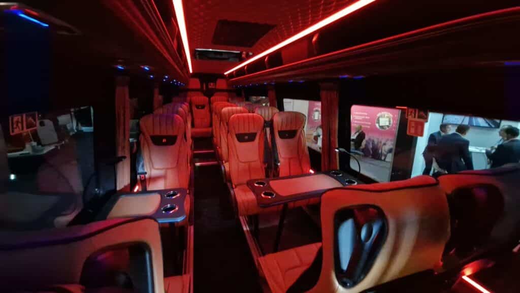 Busworld 2025: Żak Producer prezentuje nowe minibusy. Dla turystyki, miast i szkół