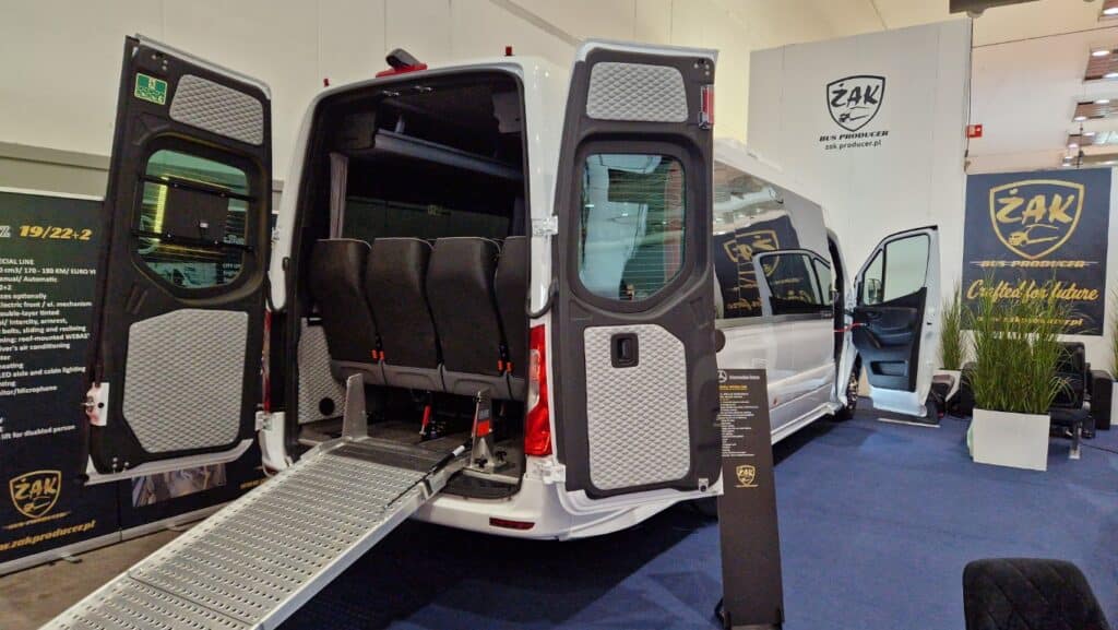 Busworld 2025: Żak Producer prezentuje nowe minibusy. Dla turystyki, miast i szkół