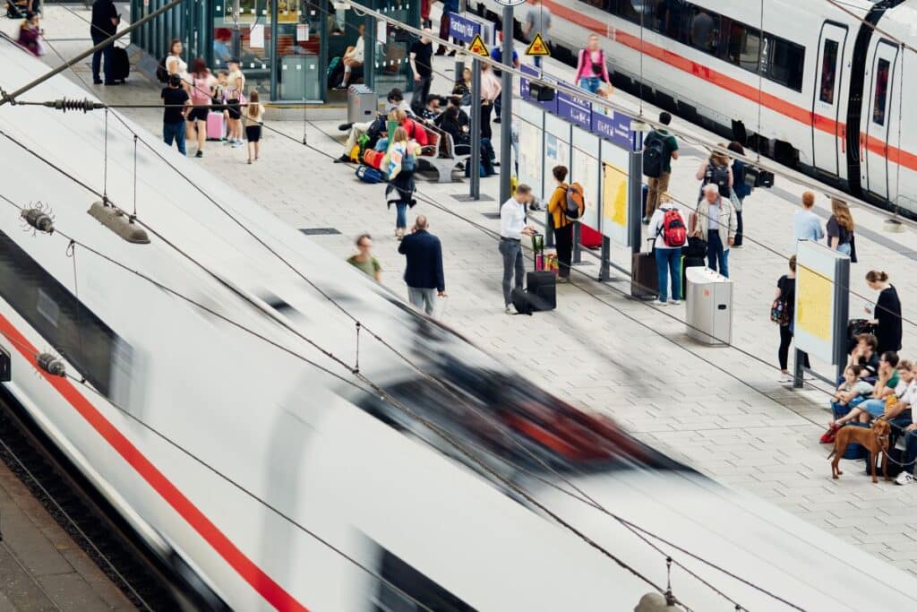 Deutsche Bahn rozpoczyna sprzedaż biletów na nowy rozkład jazdy. Promocje i brak podwyżek