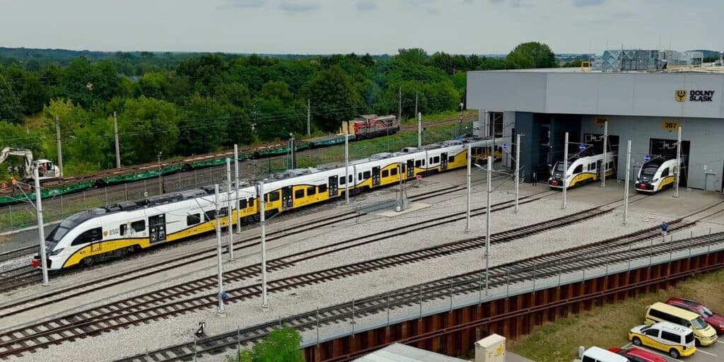 Koleje Dolnośląskie zamawiają kolejne Elfy od PESY
