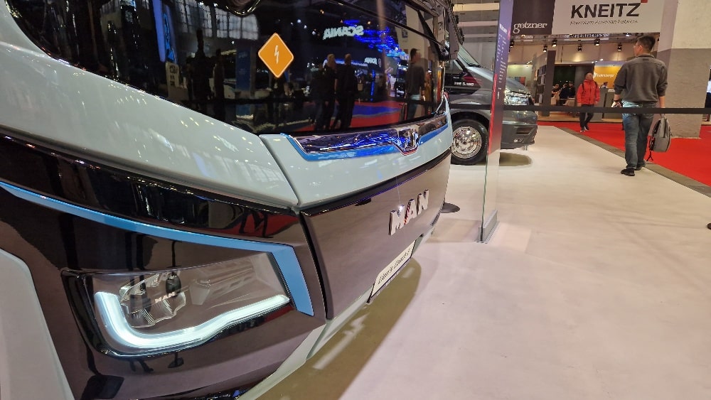 Busworld 2025: Debiutuje pierwszy europejski autokar elektryczny – MAN Lion’s Coach E
