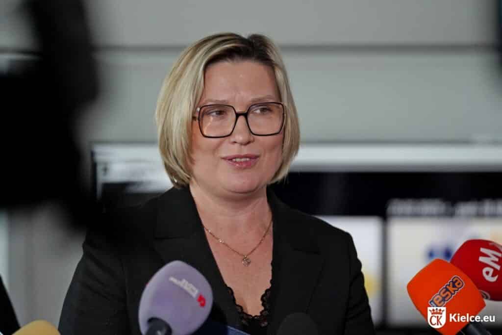 Poprawa jakości funkcjonowania komunikacji publicznej poprzez unowocześnianie infrastruktury Kieleckiej Karty Miejskiej – wdrożenie systemu Kieleckiej Karty Miejskiej