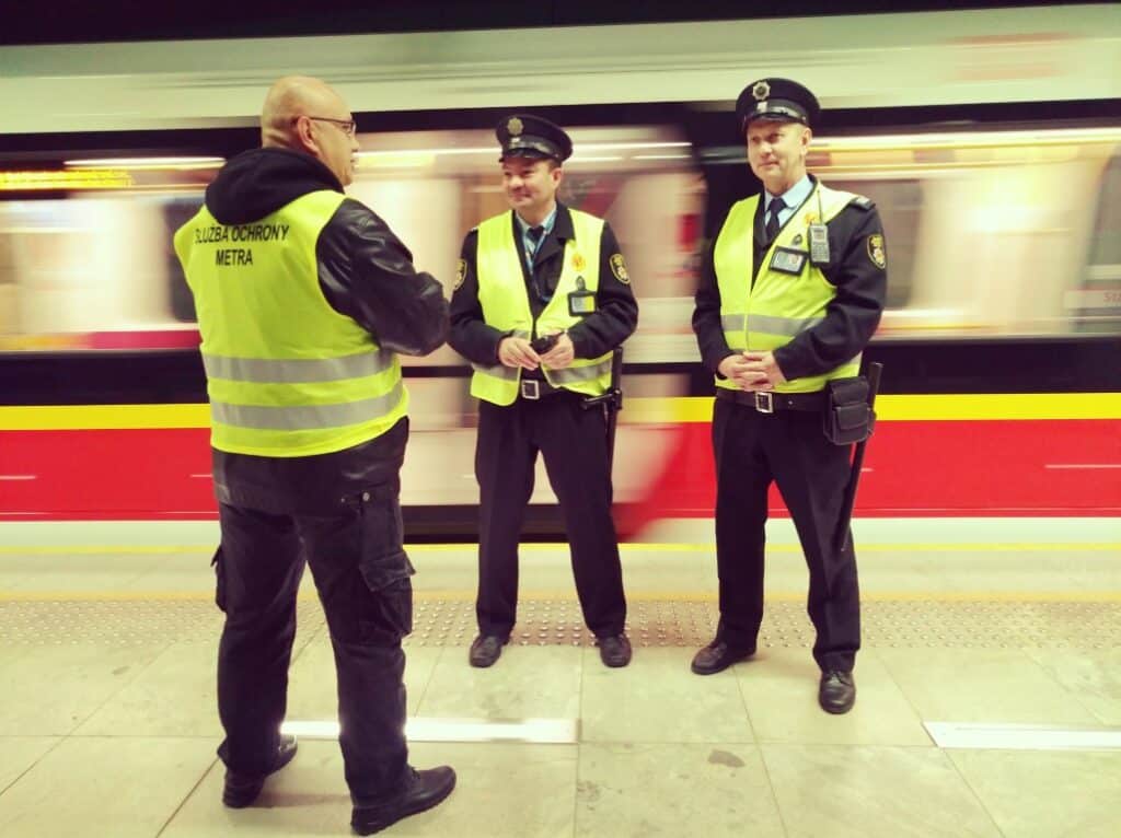 ZTM Warszawa wybrał ochroniarzy dla transportu publicznego. Za ponad 3,7 mln zł