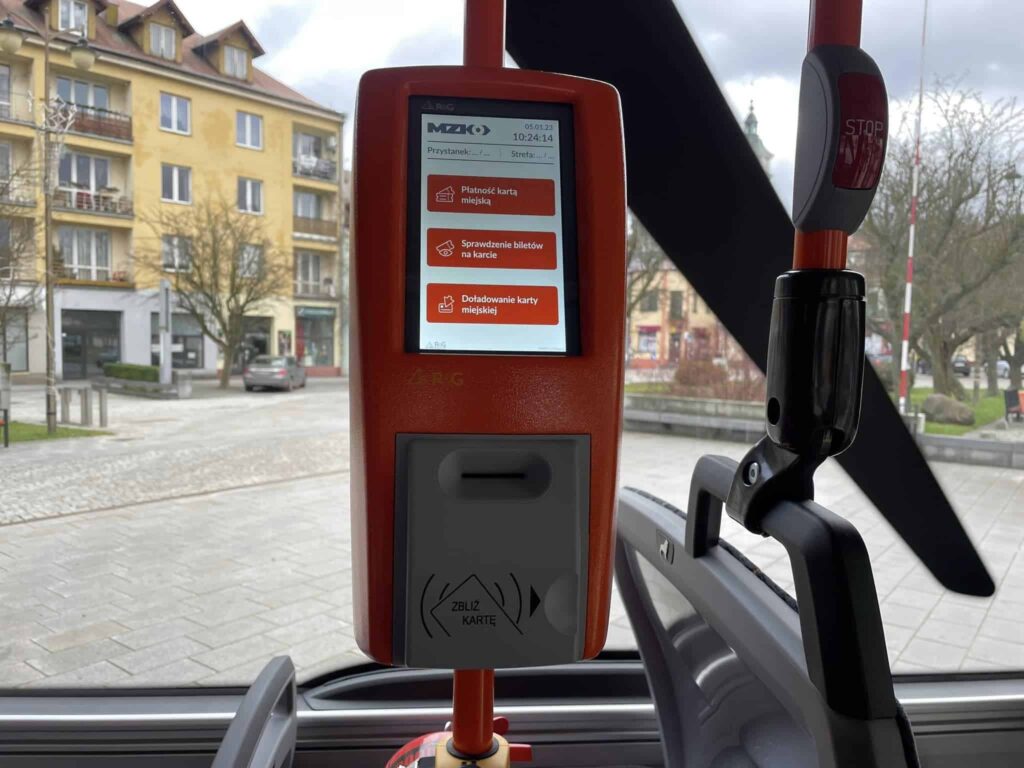 Ostrowiec Świętokrzyski wybiera wykonawców SDIP i wiat przystankowych