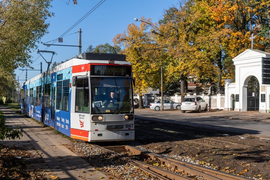 Infotrans - Łódź uruchamia specjalne linie na Wszystkich Świętych 2025. Bezpłatny transport publiczny