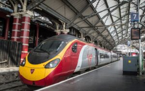 Inforail - Koniec monopolu Eurostar. Virgin Trains wejdzie na trasę przez tunel pod kanałem La Manche