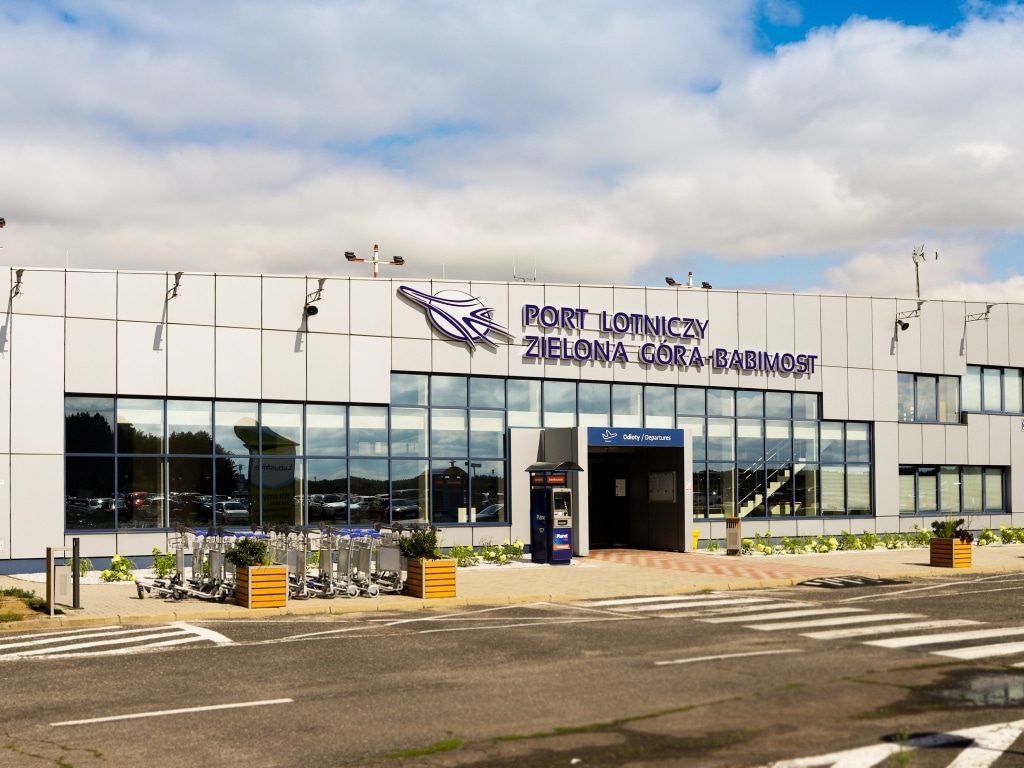 Infoair - Lotnisko Zielona Góra-Babimost rozwija się mimo spadku ruchu pasażerskiego