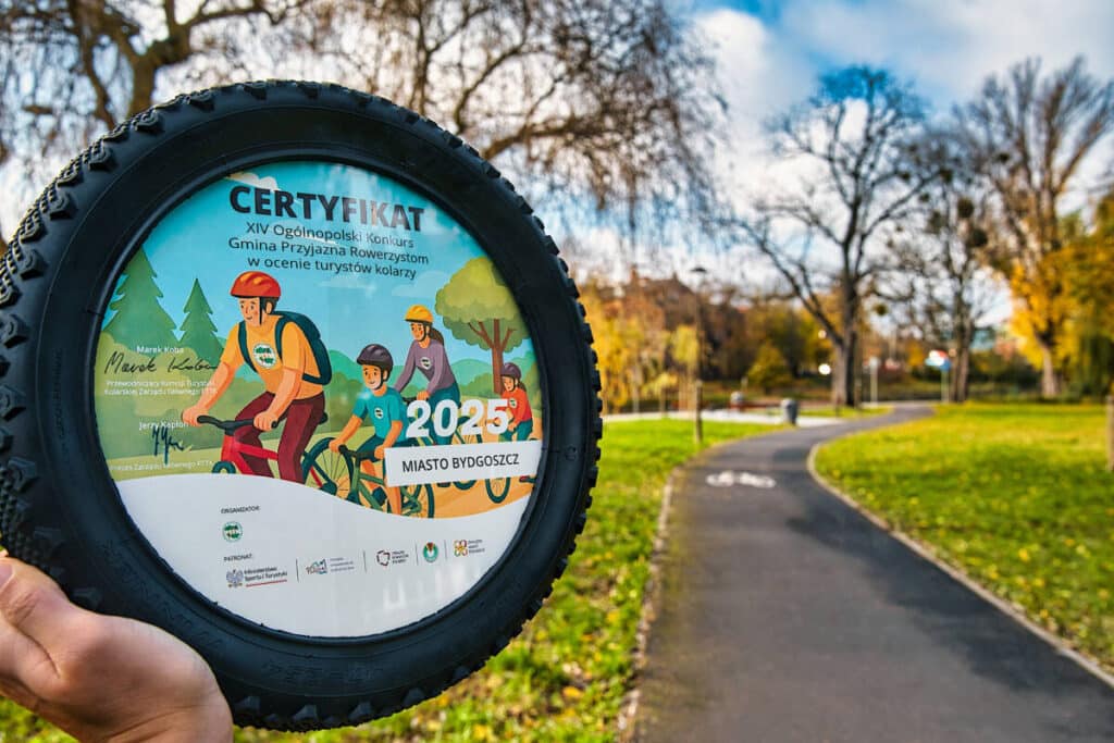 Celem konkursu jest nagradzanie samorządów, które realnie wspierają rowerzystów – tworząc ścieżki, organizując wydarzenia rowerowe.