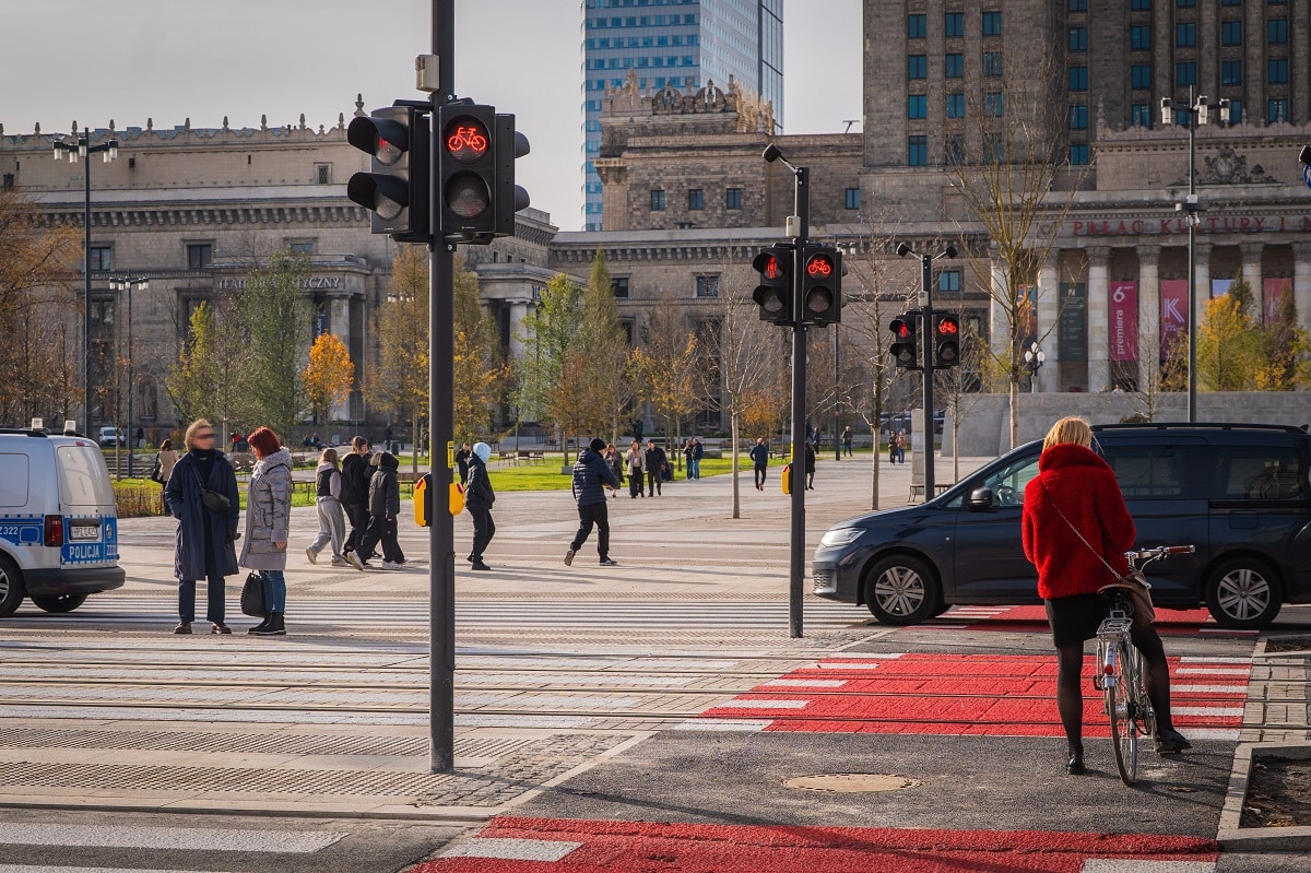 Infobike - Warszawa: Nowe przejście i przejazd rowerowy Złota–Marszałkowska już otwarte.