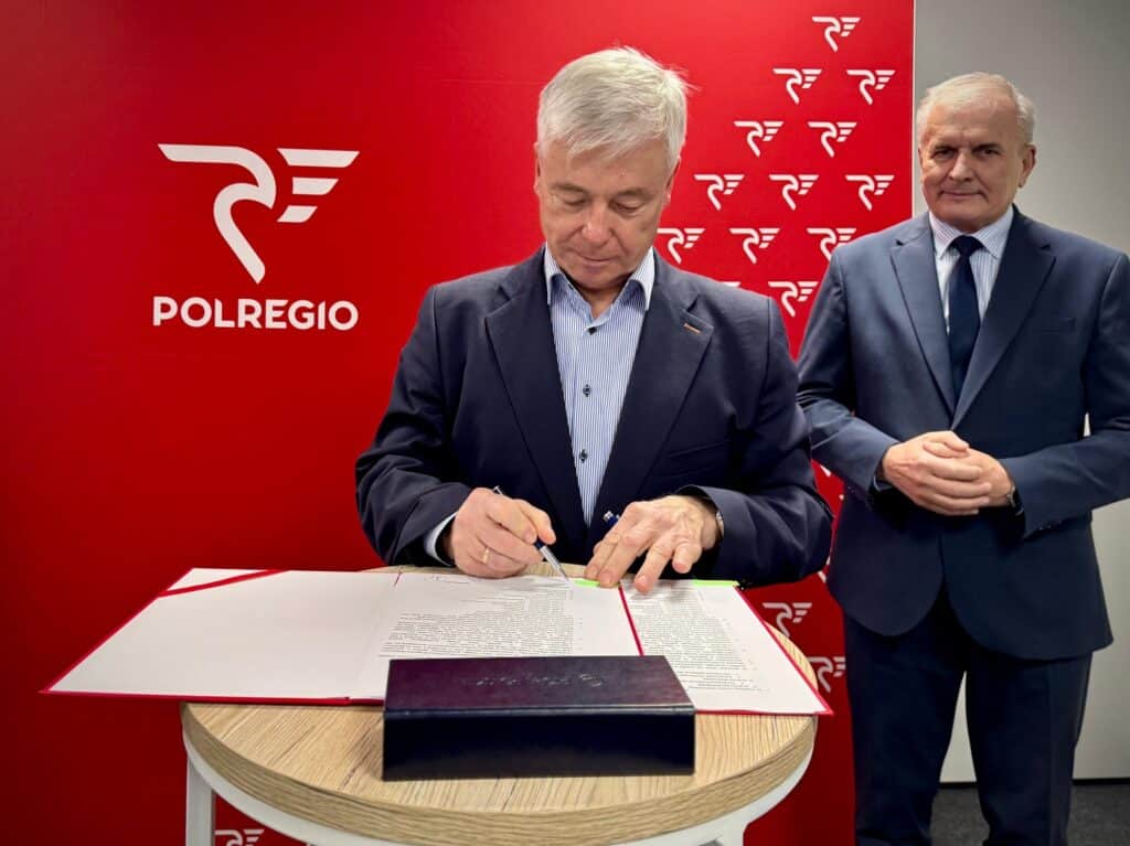 Podpisanie umowy na myjnię Polregio w Szczecinie