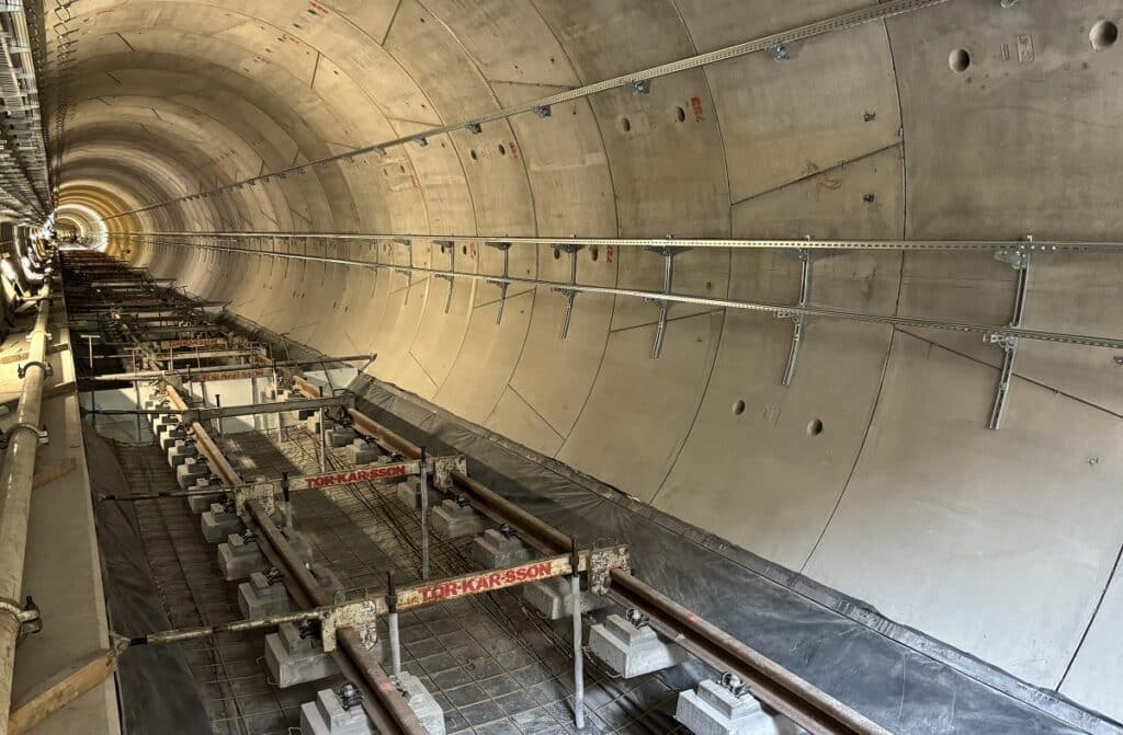 Postępy na budowie bemowskiego odcinka metra M2. Stacje nabierają finalnego kształtu foto: UM Warszawa