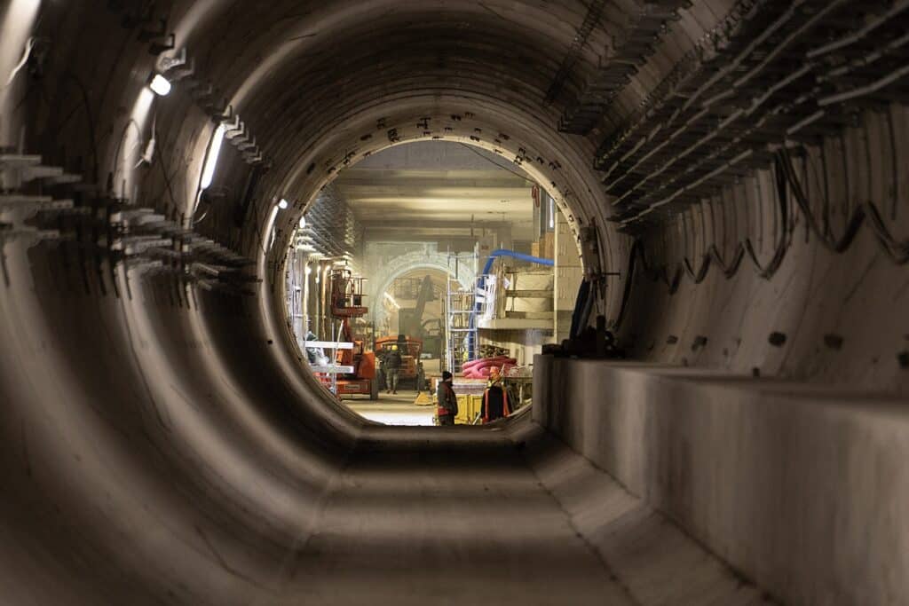 Postępy na budowie bemowskiego odcinka metra M2. Stacje nabierają finalnego kształtu foto: UM Warszawa