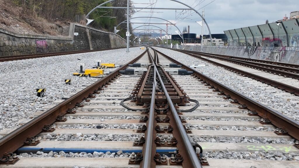 DT – Výhybkárna a strojírna podsumowuje rekordowe pierwsze dziewięć miesięcy 2025 roku