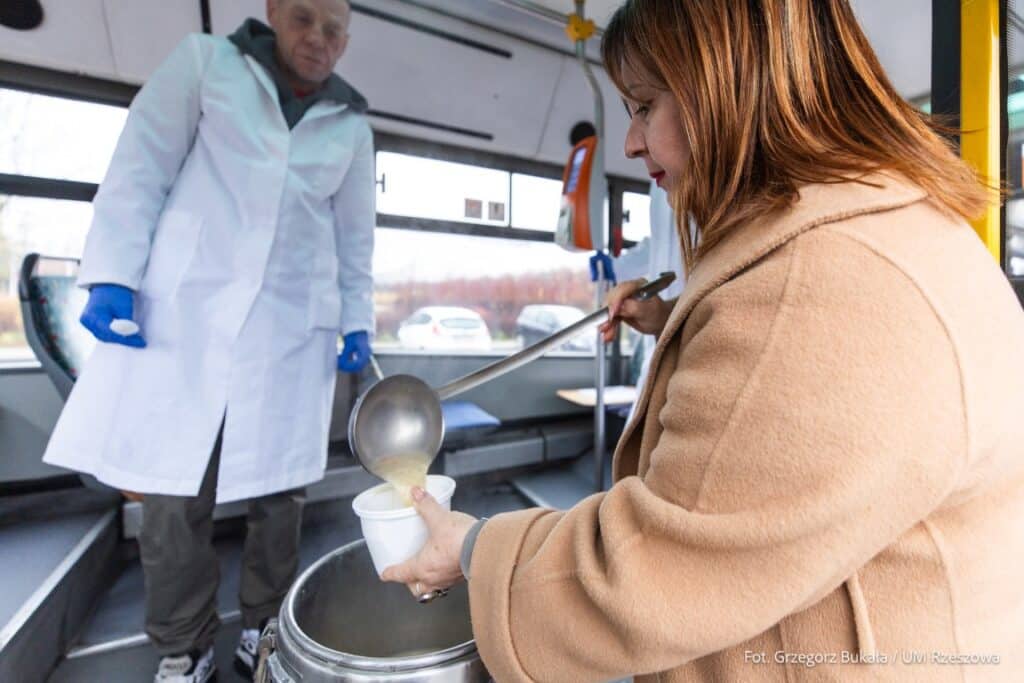 Rzeszów: Autobus Ciepła znowu na trasie / fot. Grzegorz Bukala - UM Rzeszow