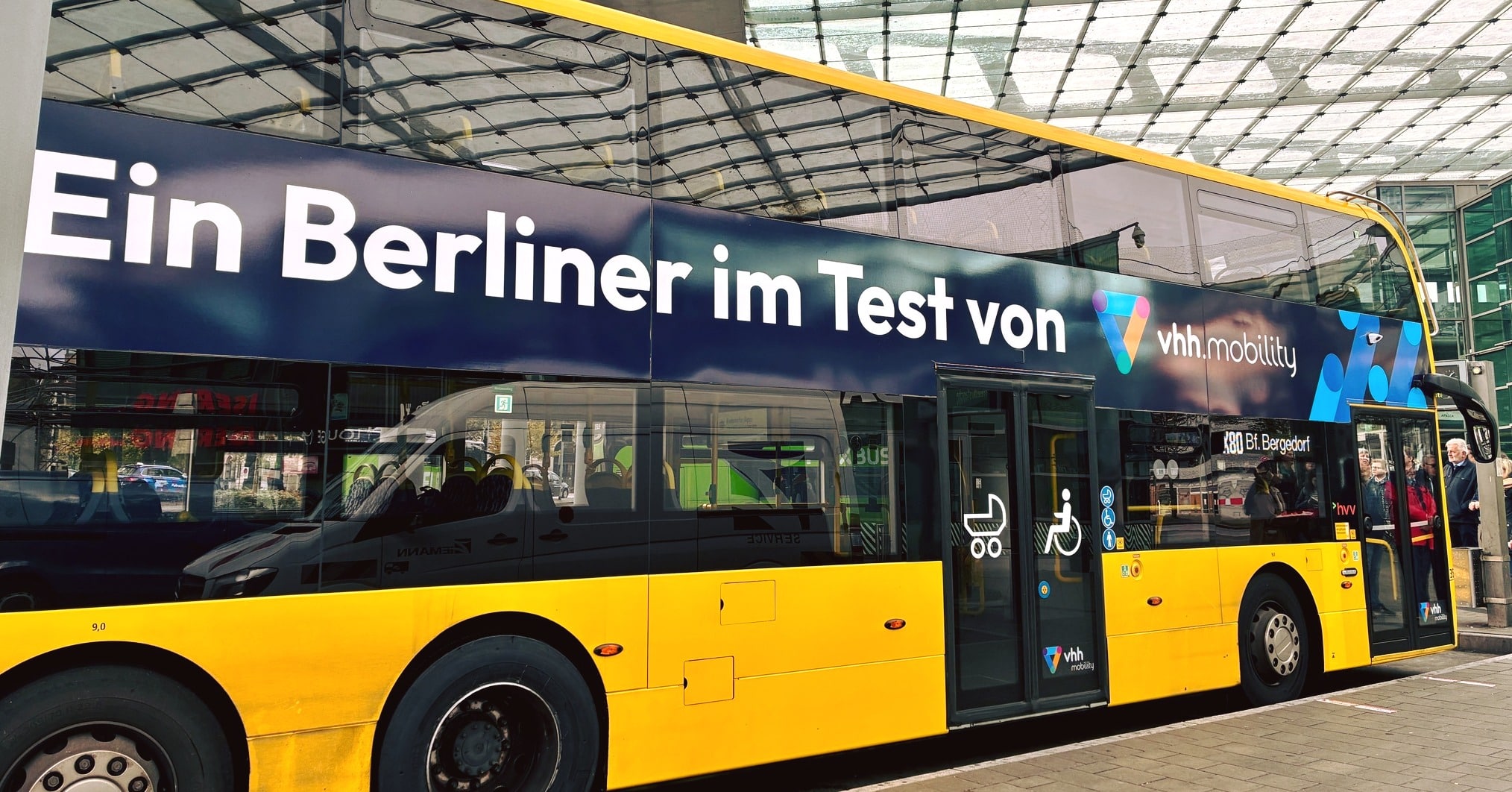 Infobus - Hamburg testował autobus piętrowy z Berlina. Na linii X80