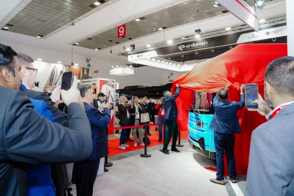 Ankai pokazuje siłę elektromobilności – światowa premiera E12S i E60 na Busworld 2025