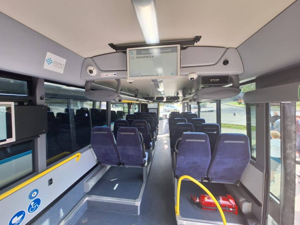 Minister Infrastruktury przyznał dla województwa podkarpackiego 𝗽𝗼𝗻𝗮𝗱 𝟳𝟲,𝟲 𝗺𝗹𝗻 𝘇ł w ramach Funduszu Rozwoju Przewozów Autobusowych.