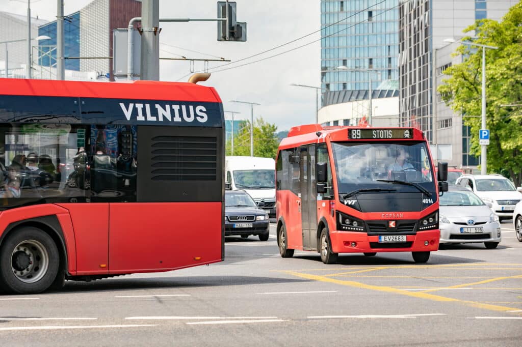 30 października 2025 roku Stargard podpisał umowę na dostawę dwóch MINI autobusów elektrycznych / fot. JUDU Wilno .