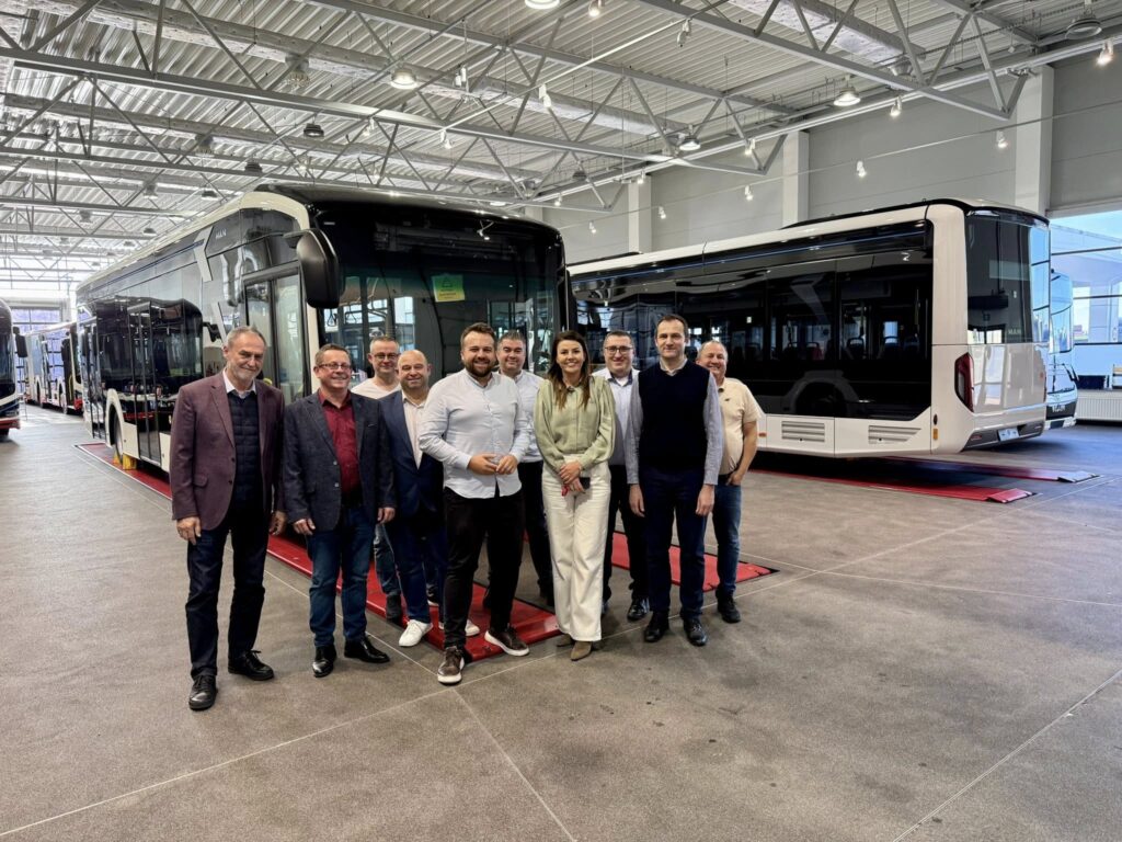 Nowe autobusy elektryczne dla Starachowic. Produkcja, przetarg i odbiory w jednym mieście / fot. Marek Materek - FB