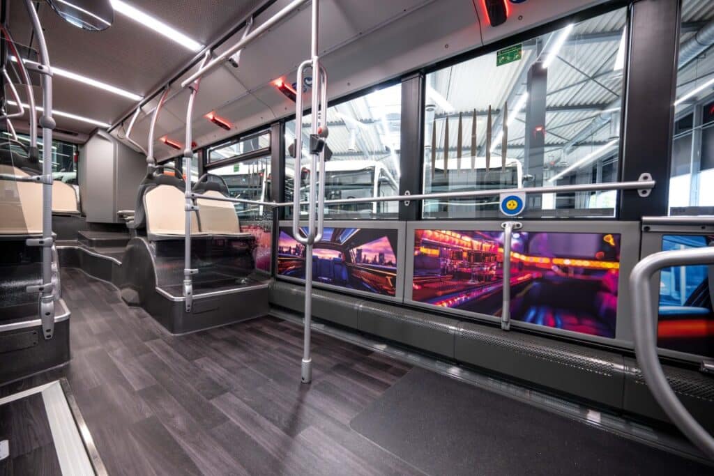 Daimler Buses i Spillmann prezentują „stretch limuzynę” do komunikacji miejskiej