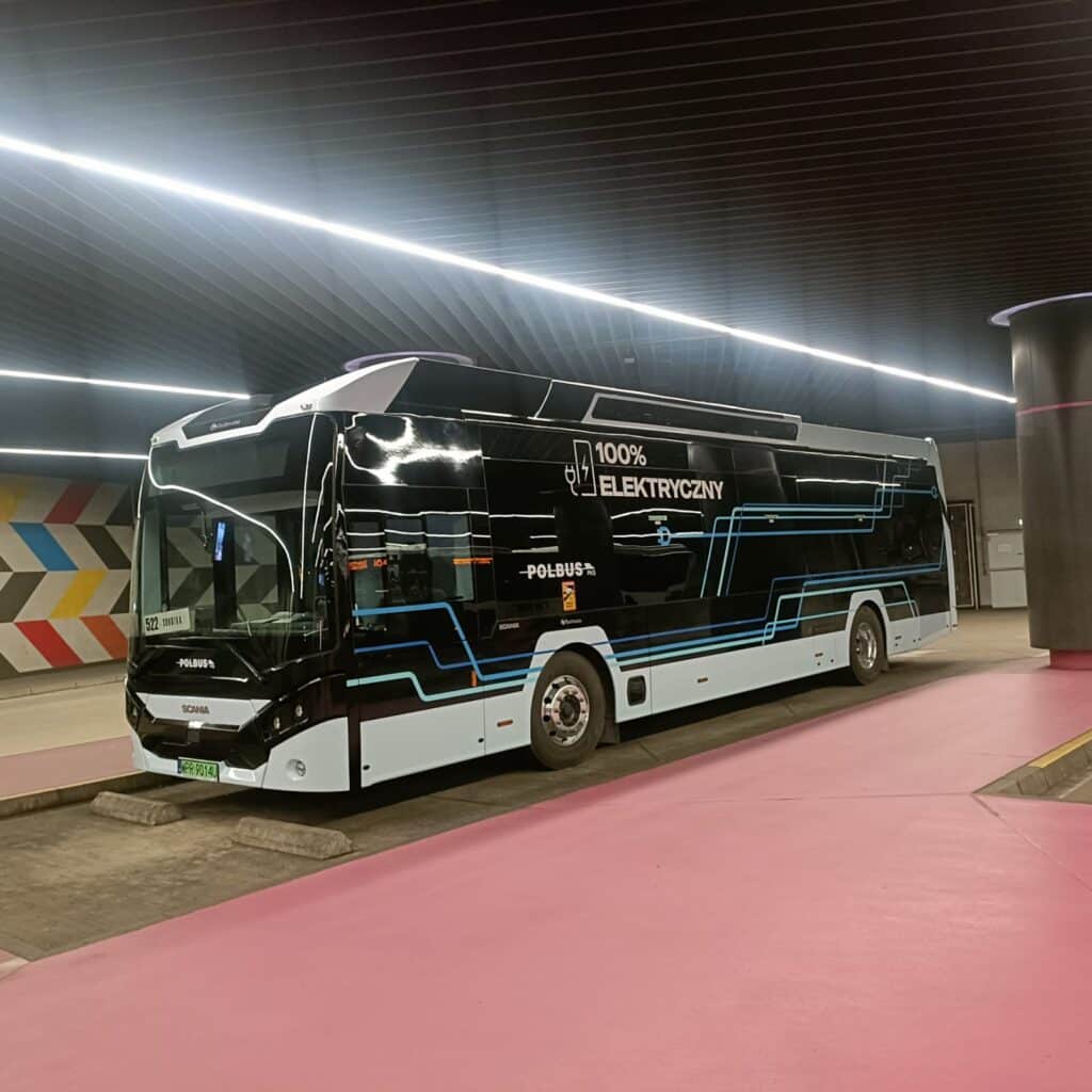 Scania-Castrosua Nelec na testach pod Wrocławiem. Polbus sprawdza pierwszy testowy elektrobus Scania-Castrosua Nelec od Scania Polska.