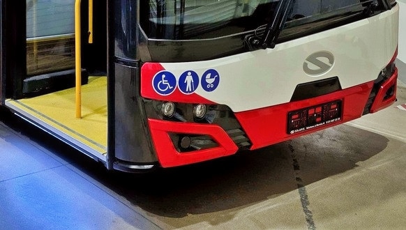 Szykuje się podwójny debiut w MPK Częstochowa. Pierwsze MEGA elektrobusy od Solarisa