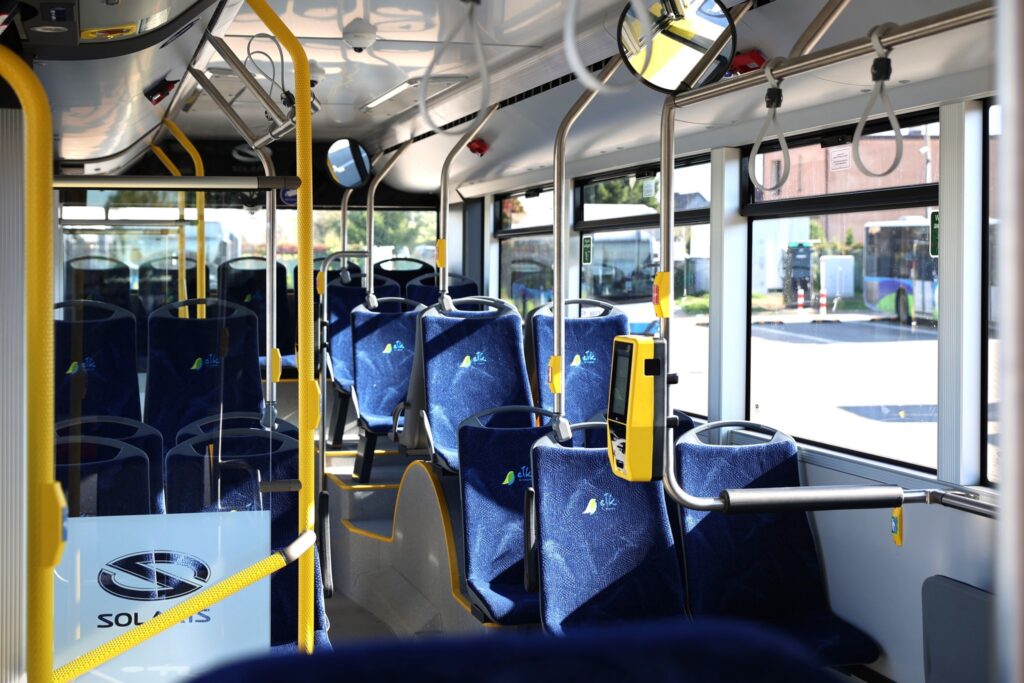 Nowy autobus elektryczny zasilił flotę MZK w Ełku. Trwa konsekwentna transformacja transportu publicznego / fot. MZK Ełk