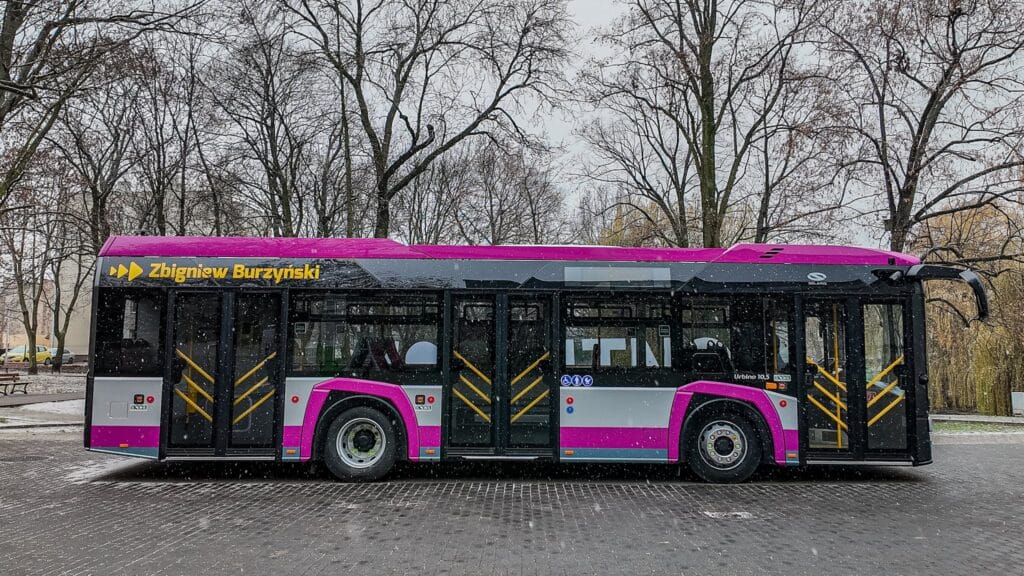 Autobus MZK Kutno imienia Zbigniewa Burzyńskiego / fot. Franciszek Żylak - FOTO z Kutna