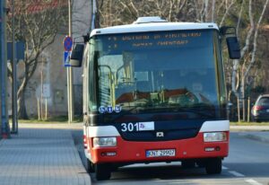 Infotrans - Sowiogórskie Autobusy kupują nowy system biletowy. 70 kasowników i pełne wdrożenie