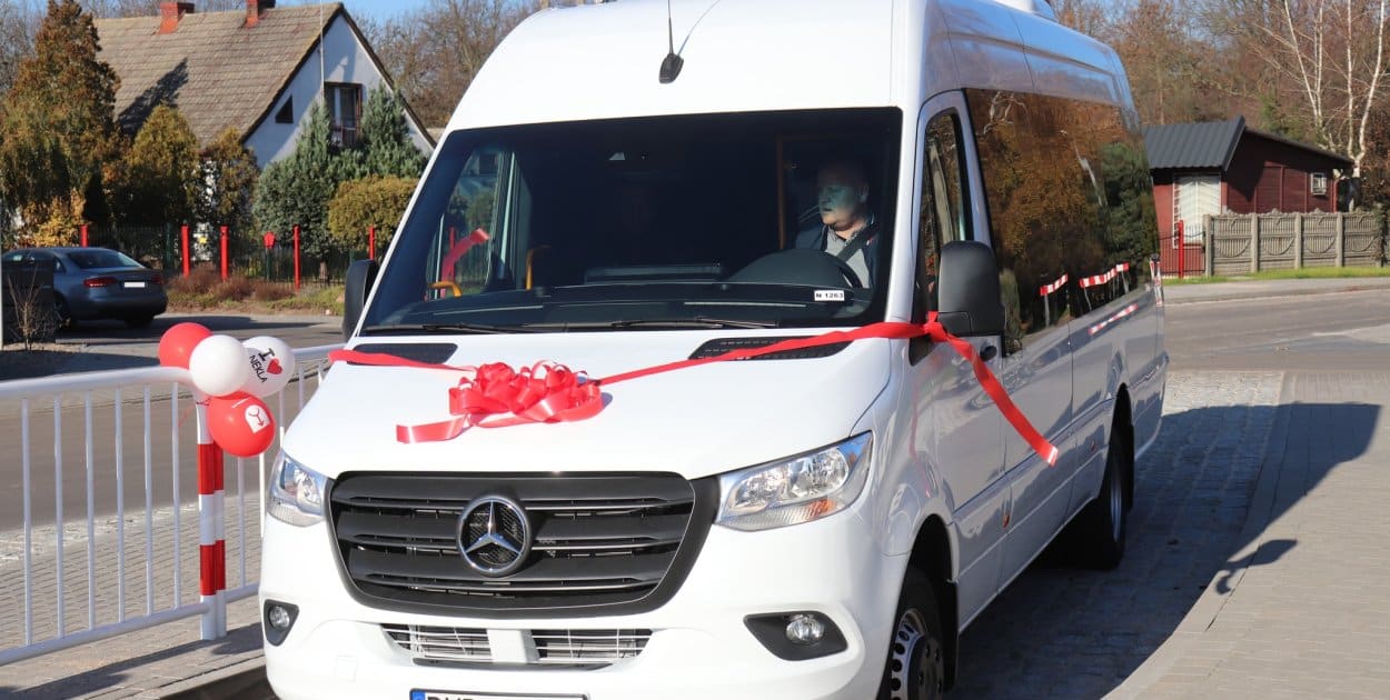 Infobus - Nowy autobus szkolny dla Gminy Nekla. Jeden z pierwszych minibusów VBI w Polsce