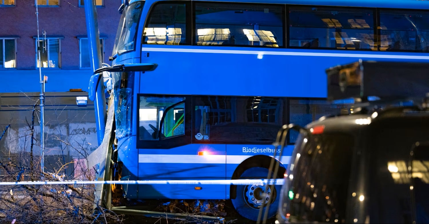Infobus - Szwecja: Kierowca autobusu, który wjechał w przystanek w Sztokholmie – bez zarzutów
