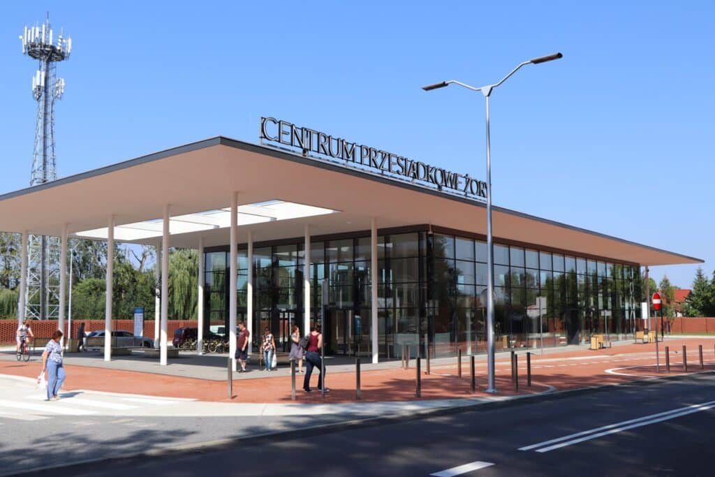 Żory szukają przewoźnika na 9 lat. Do obsługi elektrobusów Solarisa. Analiza SWZ