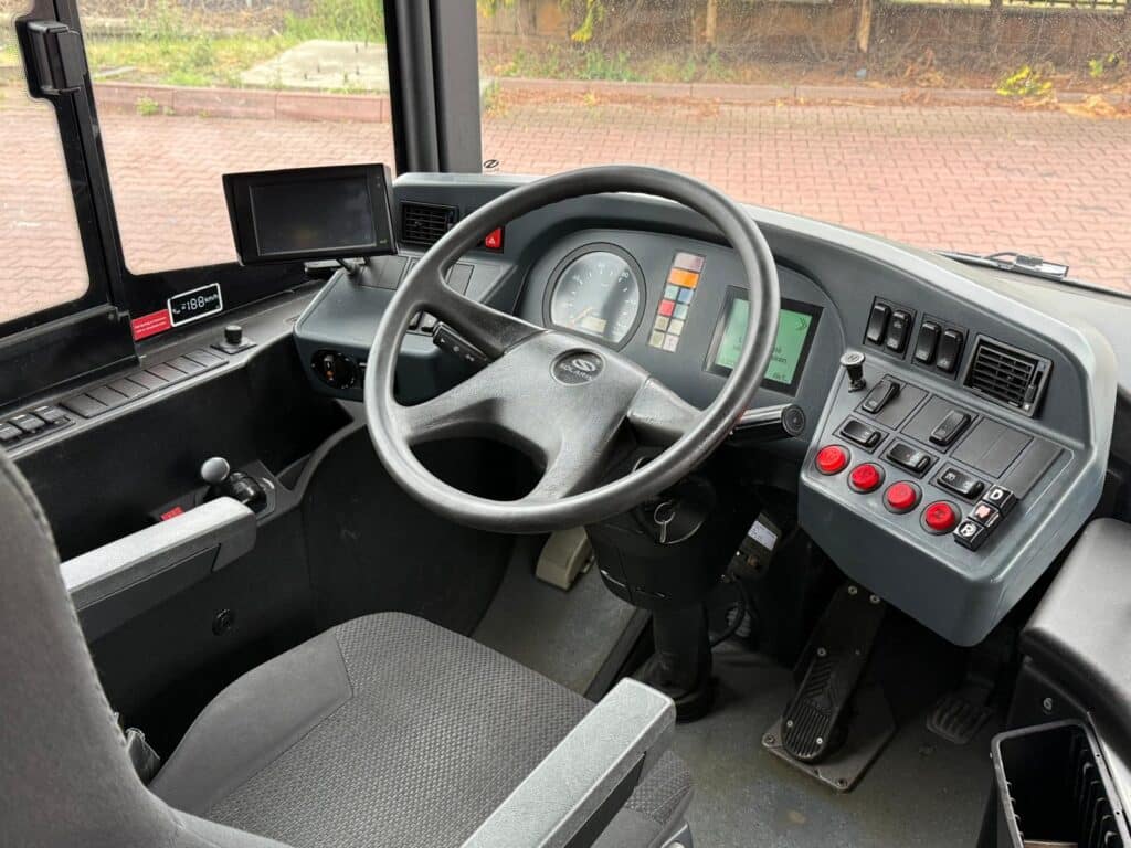 Autobusy używane od LS: Szybka dostawa, elastyczność i samorządowe referencje