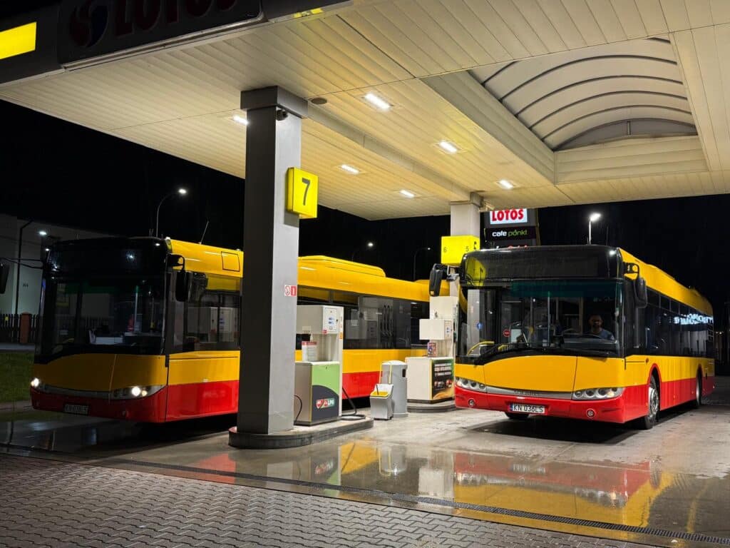 Autobusy używane od LS: Szybka dostawa, elastyczność i samorządowe referencje