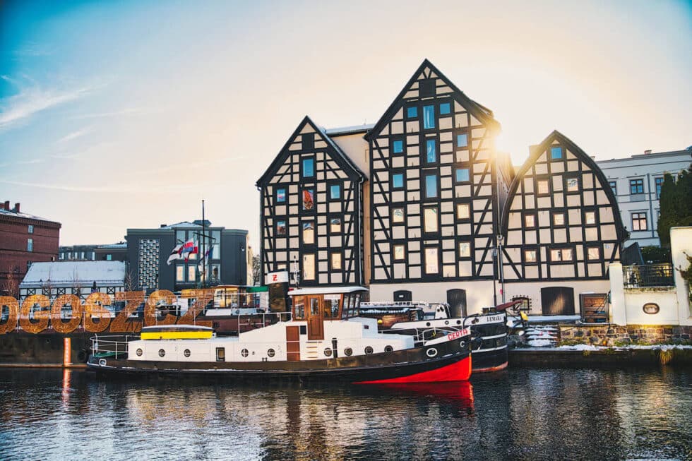 Infoship - Zabytkowy holownik „Certa” wrócił do centrum Bydgoszczy po remoncie