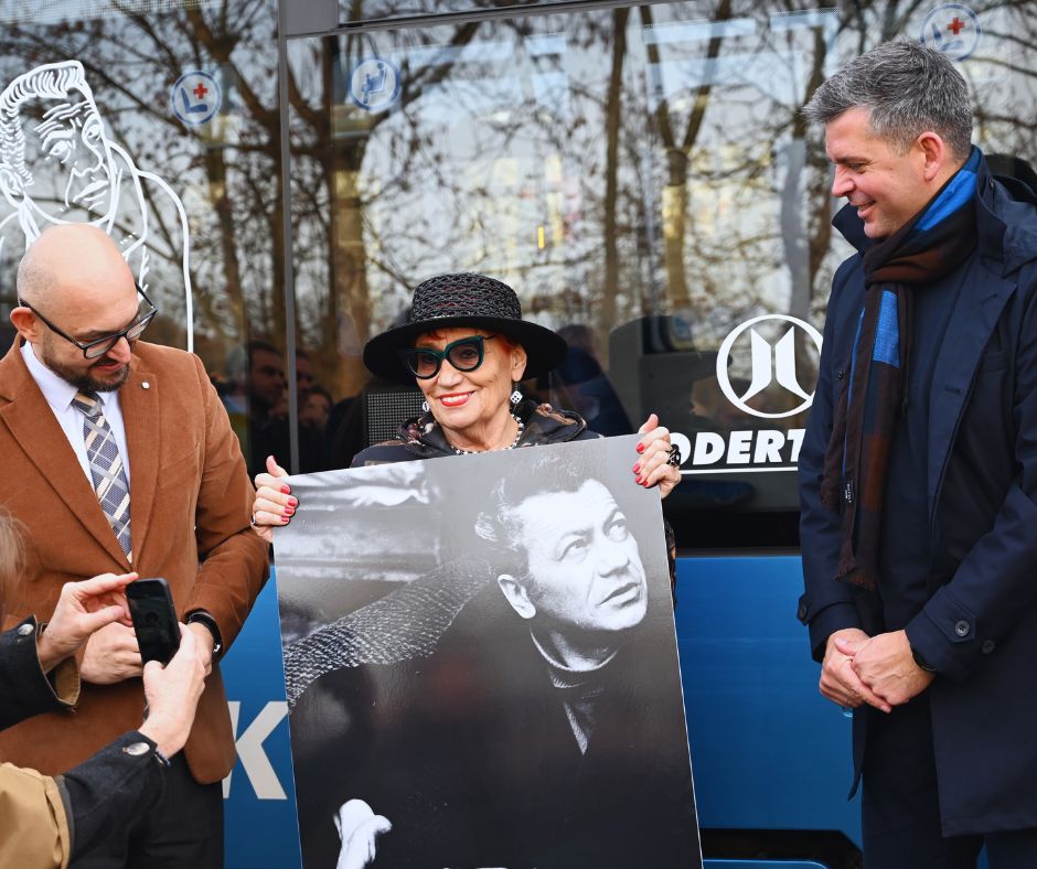MPK Wrocław upamiętnia mistrza kina Wojciecha Jerzego Hasa. Został patronem tramwaju foto: MPK Wrocław