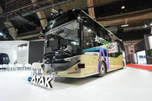 Inowrocław znów próbuje kupić trzy elektrobusy. Kinetik składa jedyną ofertę