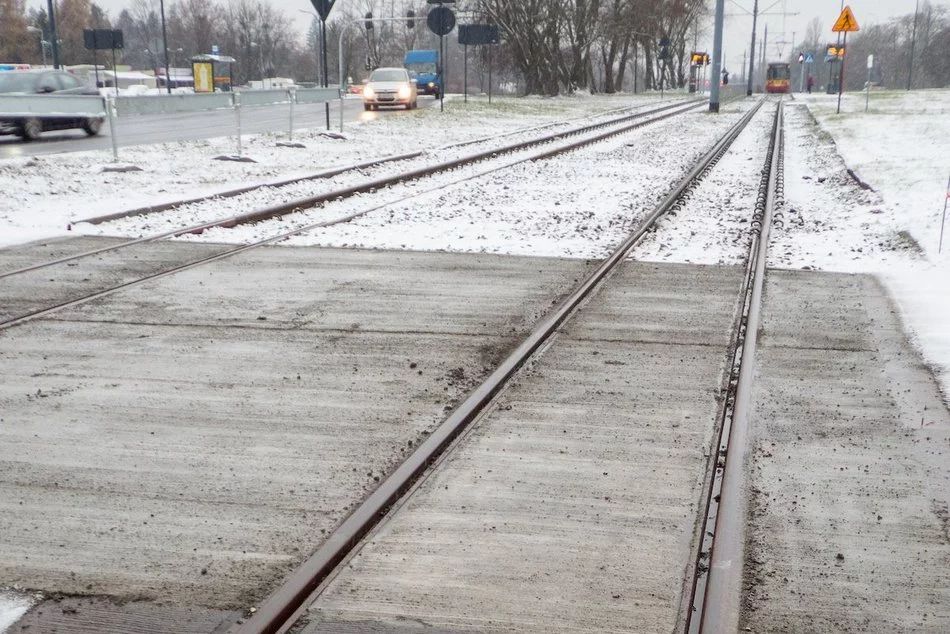 Łódź: Remont torowiska przy rondzie Sybiraków dobiega końca. Tramwaje wróciły na swoje trasy foto: UM Łódź