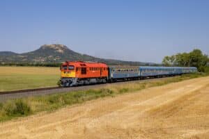 Inforail - Retro zimowa podróż MÁV już za trzy dni! Kultowa lokomotywa poprowadzi specjalny skład wokół Balatonu