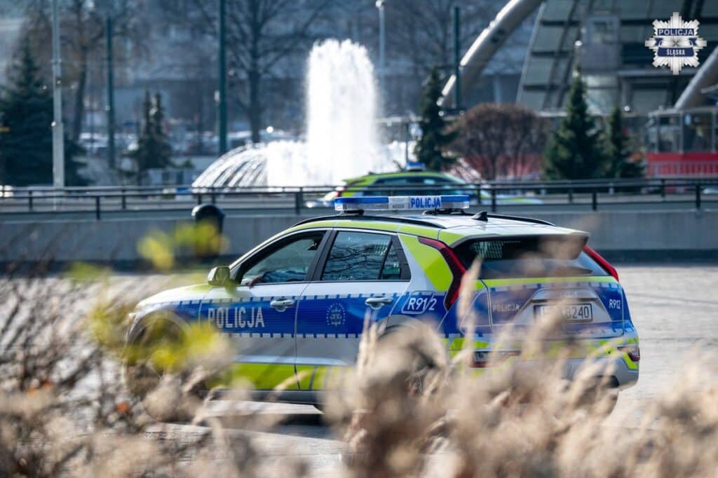 Katowice: 40-latek odczepił wagon z pociągu i kradł elementy infrastruktury kolejowej. Zatrzymała go policja