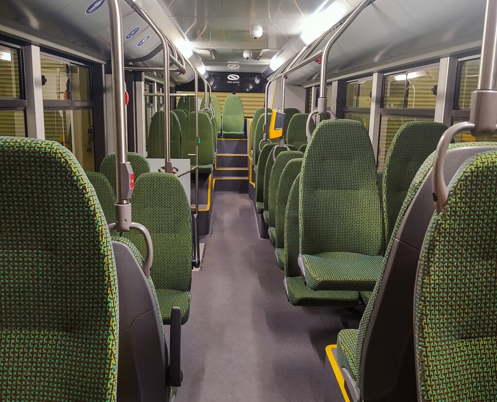 Pomiechówek szuka operatora dla autobusów elektrycznych od Solarisa. Na rok