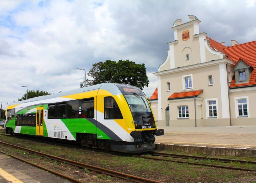 Koleje Mazowieckie przedłużają ważność Biletu Wycieczkowego na długi weekend listopadowy