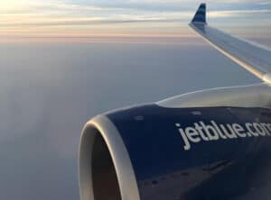 USA/ Pasażerowie lotu JetBlue hospitalizowani po awaryjnym lądowaniu