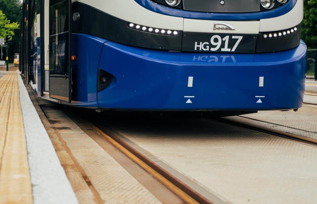 Kraków: Podstacja Czerwone Maki paraliżuje ruch tramwajowy. Zastępcze autobusy na trasach foto: UM Kraków