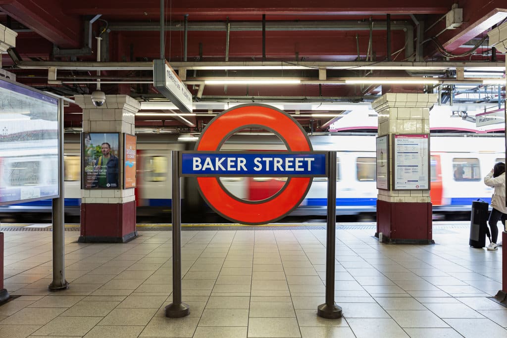 Londyn podnosi opłaty w strefie Congestion Charge. Koniec z ulgą dla aut elektrycznych od stycznia 2026